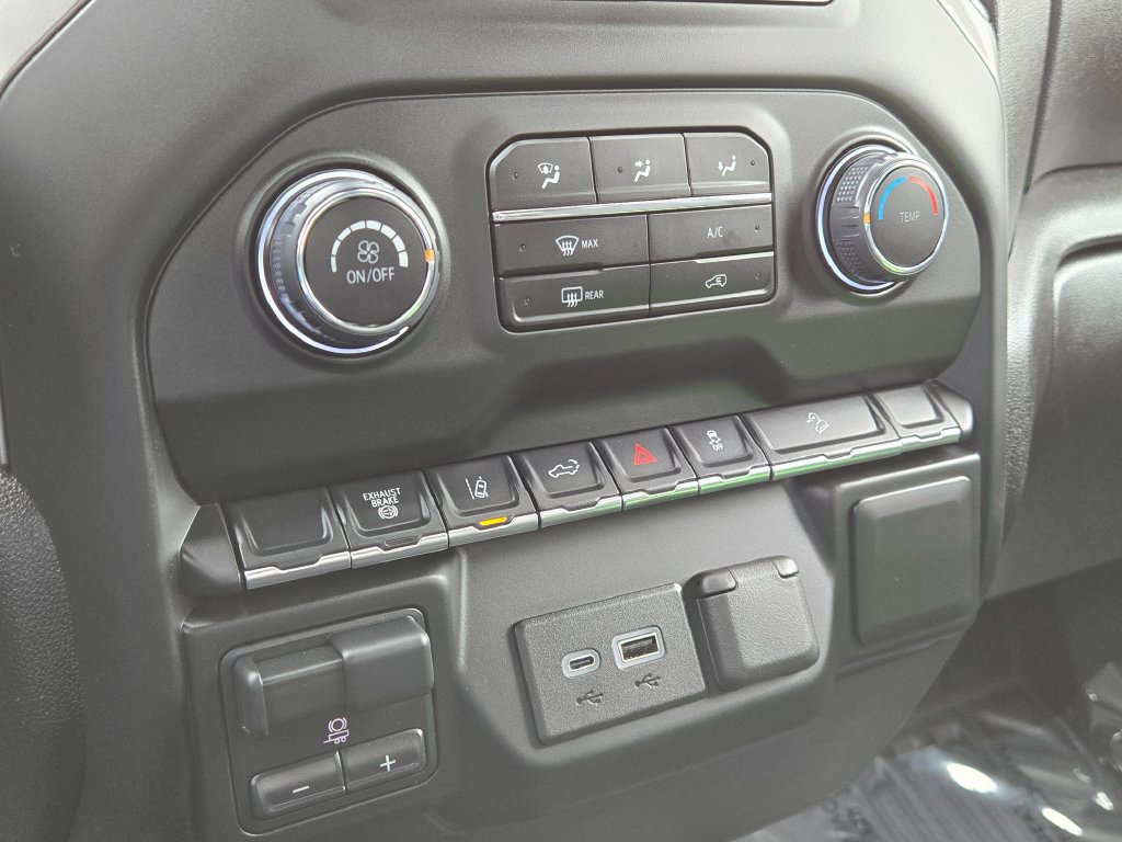 Used 2025 Chevrolet Silverado 3500 W/T AWD/4WD image 22