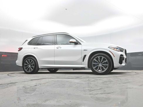 Used 2022 BMW X5 xDrive45e w/ M Sport Package AWD/4WD image 52