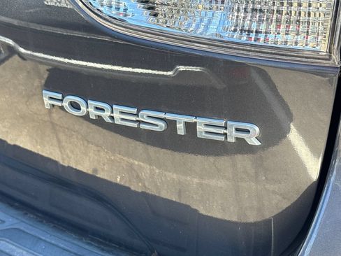 Used 2023 Subaru Forester AWD/4WD image 2