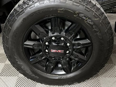 New 2026 GMC Sierra 2500 AT4 w/ AT4 Premium Plus Package AWD/4WD image 34