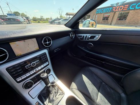Used 2012 Mercedes-Benz SLK 250 w/ Premium I Pkg image 19