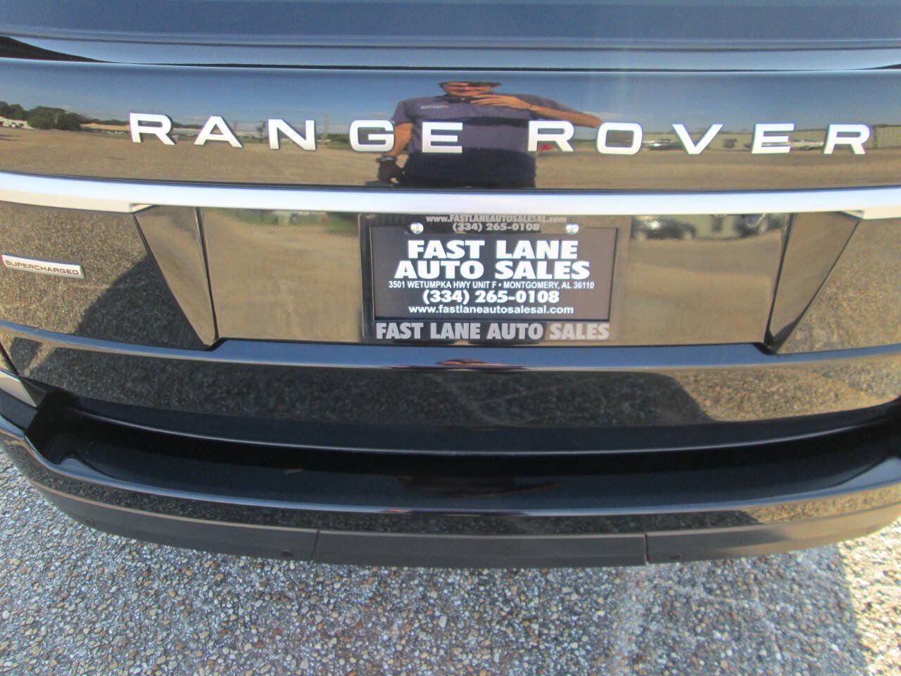 Used 2017 Land Rover Range Rover Supercharged AWD/4WD image 35