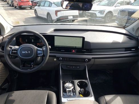 New 2026 Kia Carnival EX image 22