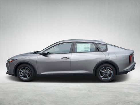 New 2025 Kia K4 LXS image 6