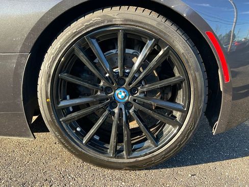 Used 2019 BMW i8 Roadster image 34