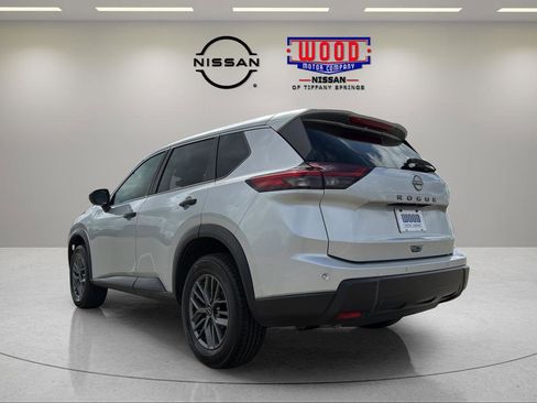 Used 2024 Nissan Rogue S FWD image 4