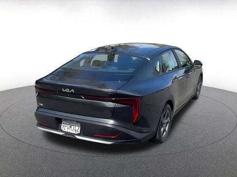 Used 2025 Kia K4 LXS image 12