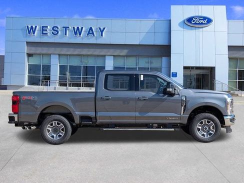 New 2026 Ford F250 Lariat w/ FX4 Off-Road Package image 33