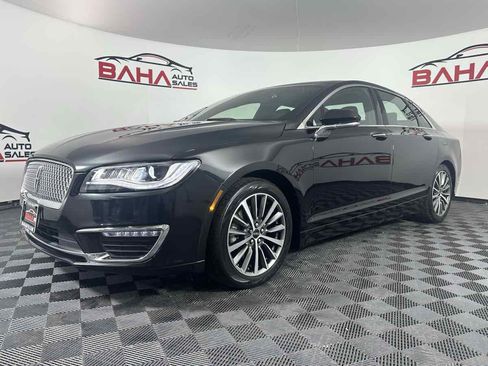 Used 2019 Lincoln MKZ Premiere image 2