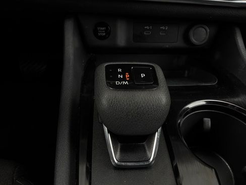 Used 2025 Nissan Rogue SV FWD image 23