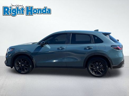 Used 2025 Honda HR-V Sport image 3