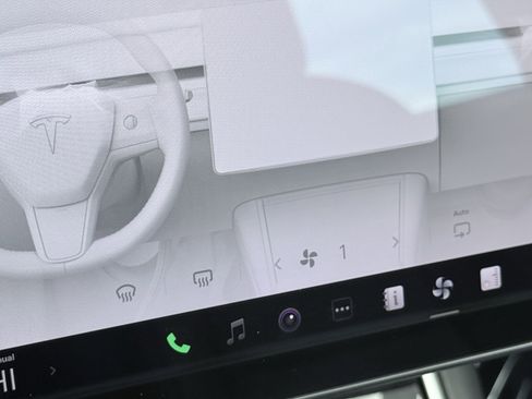 Used 2018 Tesla Model 3 Mid Range image 70