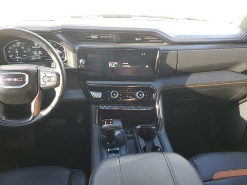 Used 2024 GMC Sierra 1500 AT4 w/ Technology Package AWD/4WD image 14