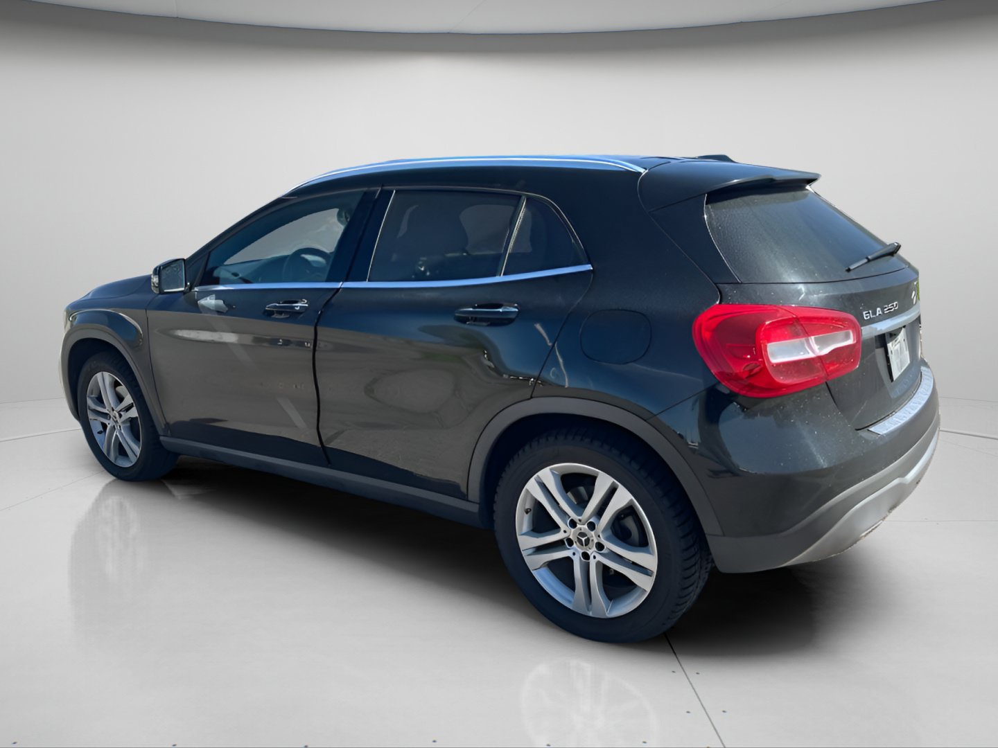 Used 2019 Mercedes-Benz GLA 250 4MATIC image 8