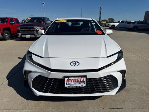 Used 2026 Toyota Camry SE FWD image 24