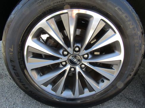 Used 2016 Lincoln Navigator L Select image 37