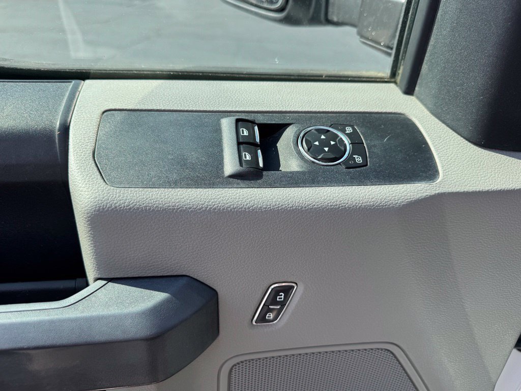 Used 2019 Ford F550 4x4 Regular Cab Super Duty image 27