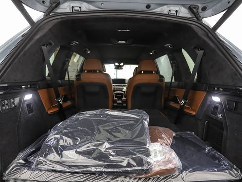 New 2027 BMW X7 xDrive40i w/ Executive Package AWD/4WD image 28