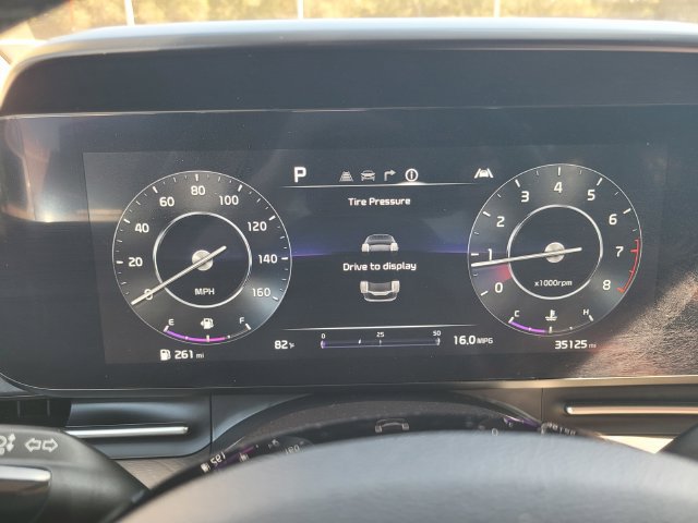 Used 2024 Kia Carnival SX FWD image 29