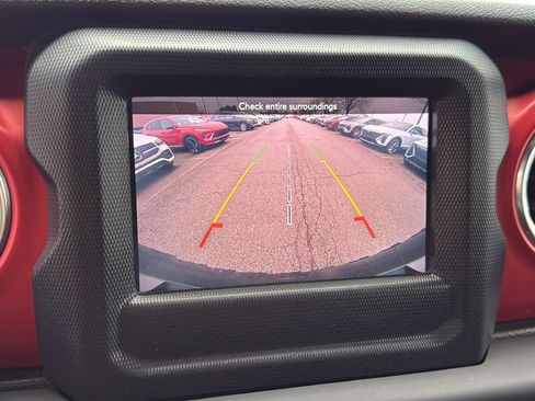 Used 2019 Jeep Wrangler Unlimited Rubicon w/ LED Lighting Group image 21