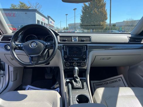 Used 2016 Volkswagen Passat 1.8T SE w/ Lighting Package image 18