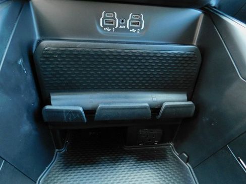 Used 2024 RAM 1500 Laramie image 13