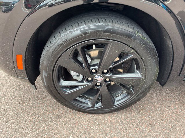 Used 2023 Buick Envision Essence w/ Sport Touring Package AWD/4WD image 9