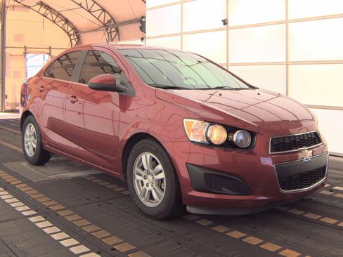 Used 2012 Chevrolet Sonic LT image 4