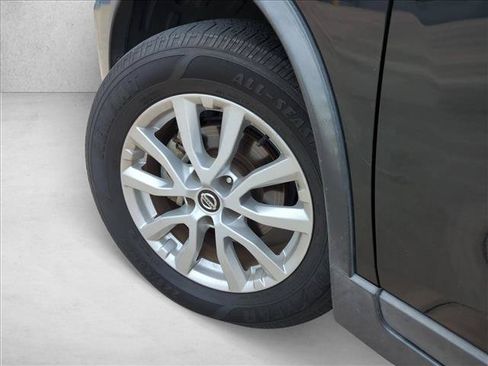 Used 2019 Nissan Rogue SV AWD/4WD image 10