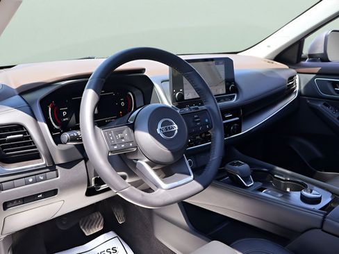 Used 2021 Nissan Rogue Platinum AWD/4WD image 13