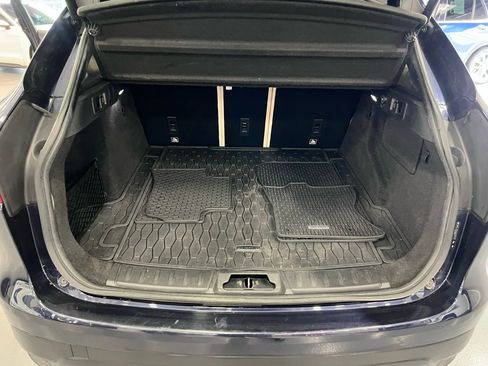 Used 2018 Jaguar F-PACE Premium image 22