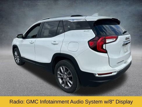 Used 2023 GMC Terrain SLT image 8