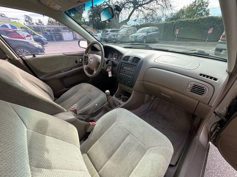 Used 2000 MAZDA Protege DX image 24