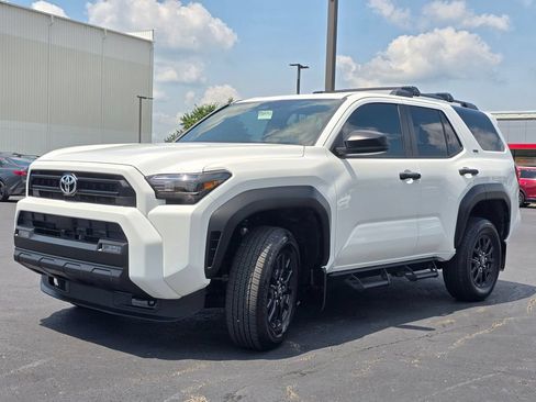 Used 2025 Toyota 4Runner SR5 AWD/4WD image 6