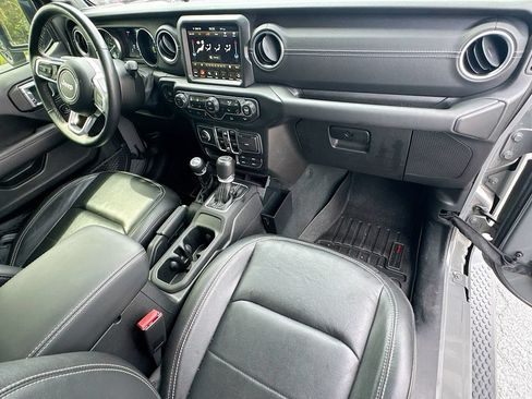 Used 2023 Jeep Wrangler Unlimited Sahara w/ Cold Weather Group AWD/4WD image 33
