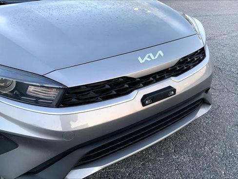 Used 2024 Kia Forte LXS image 29