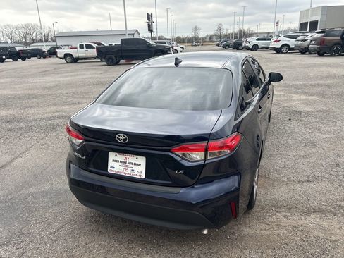 Used 2025 Toyota Corolla LE image 6