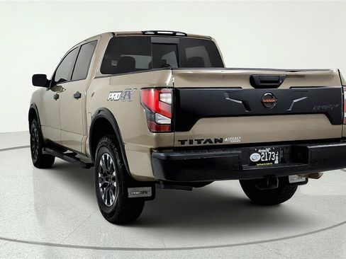 Used 2021 Nissan Titan PRO-4X w/ Pro-4x Convenience Package AWD/4WD image 8