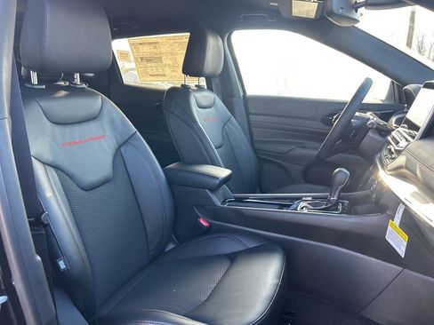 New 2026 Jeep Compass Trailhawk image 9