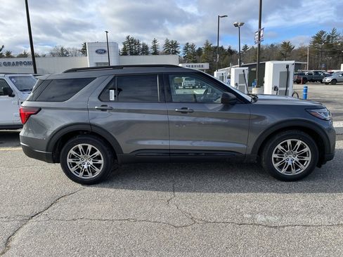 New 2026 Ford Explorer Active w/ Active Comfort Package image 3