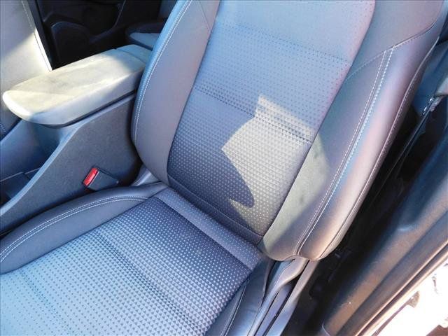 Used 2025 Chevrolet Trax LT FWD image 9