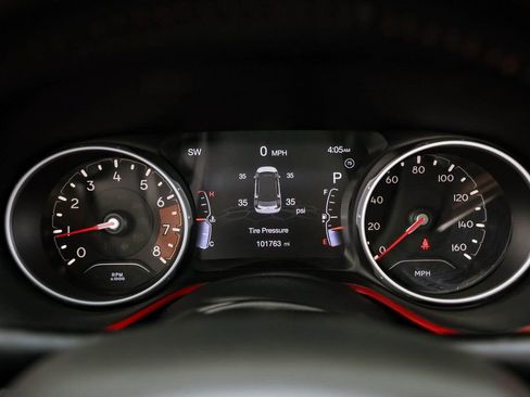 Used 2019 Jeep Compass Trailhawk image 11