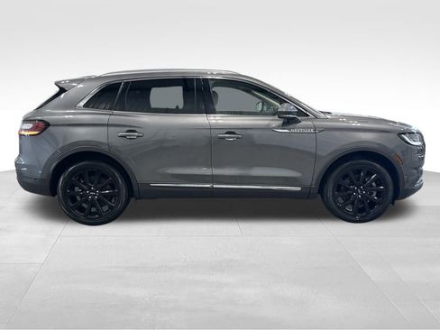 Used 2023 Lincoln Nautilus Reserve w/ Equipment Group 202A image 9