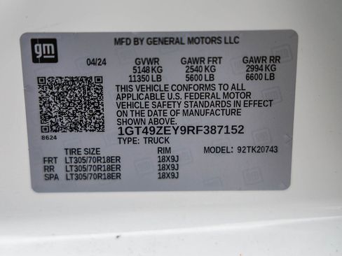 Used 2024 GMC Sierra 2500 AT4X w/ AT4X AEV Edition image 28