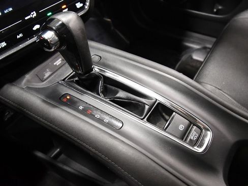 Certified 2020 Honda HR-V Touring image 27