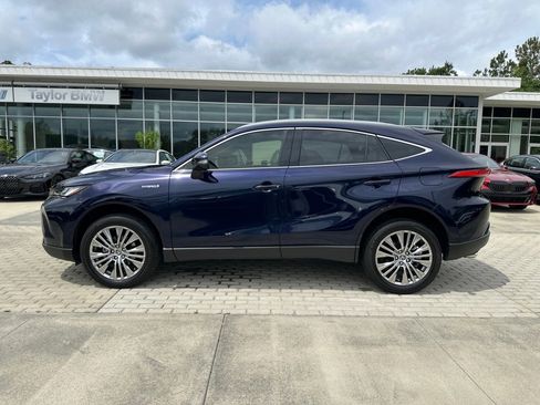 Used 2021 Toyota Venza XLE w/ Softex Package AWD/4WD image 1