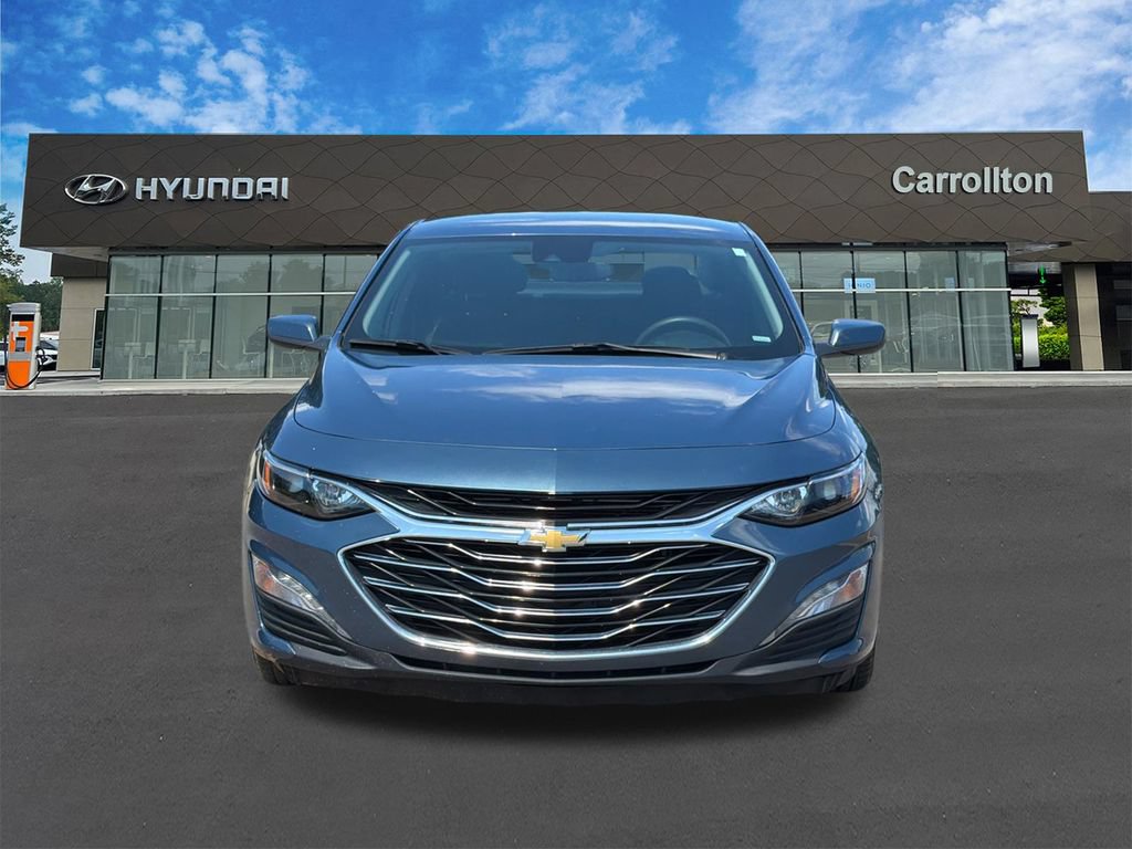 Used 2025 Chevrolet Malibu LT FWD image 2