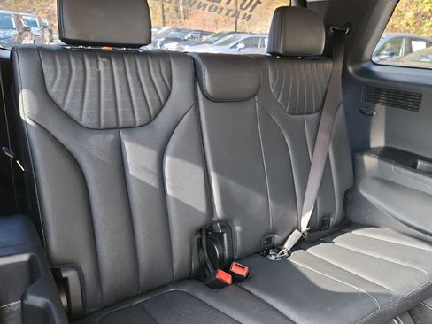 Used 2024 Hyundai Palisade Limited image 19