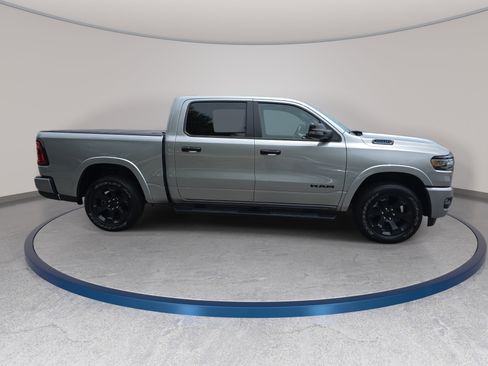 Used 2025 RAM 1500 Big Horn AWD/4WD image 4
