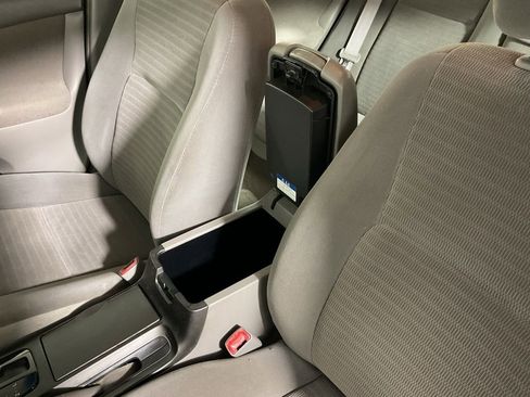 Used 2006 Toyota Camry FWD image 22